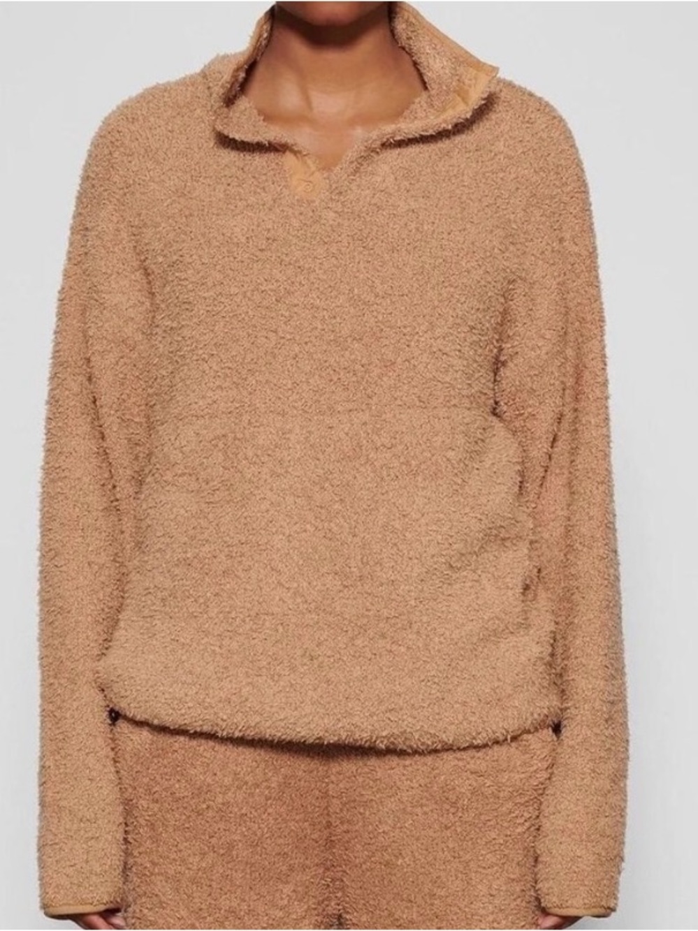 Skims Cozy Teddy Fleece Pullover - Camel
